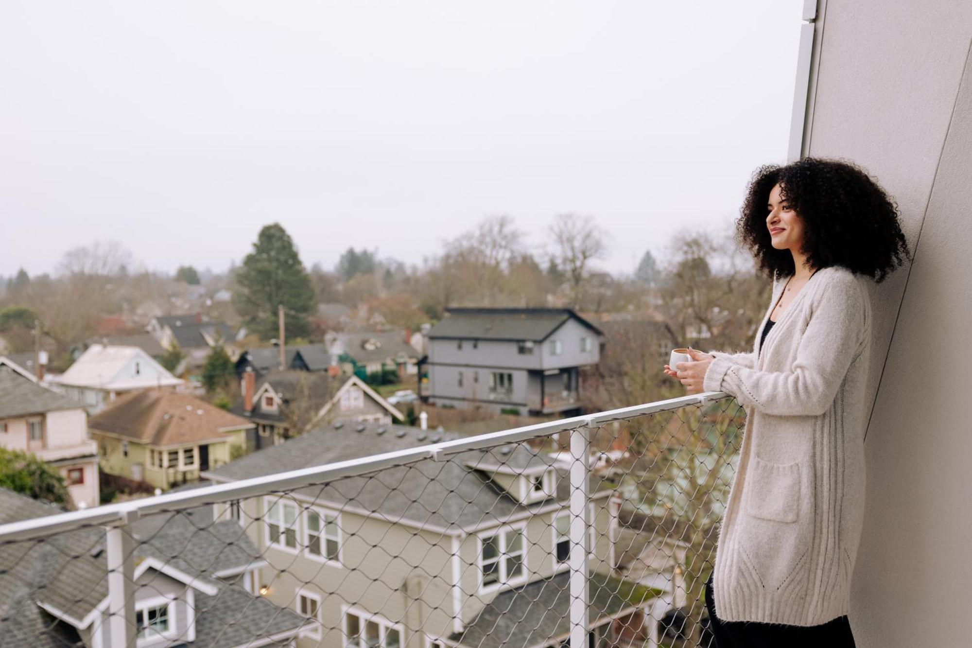Studio Balcony,1643023571:JPEG